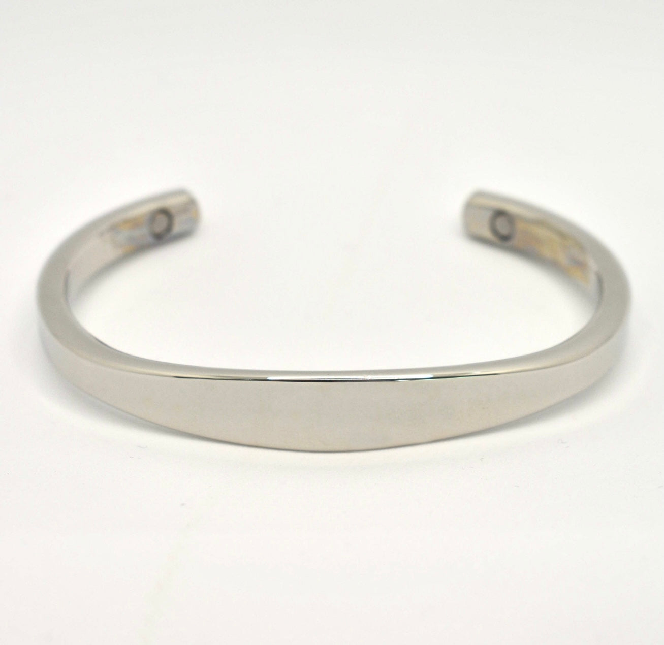 Magnetic wide centre bangle available in choice of 3 colours