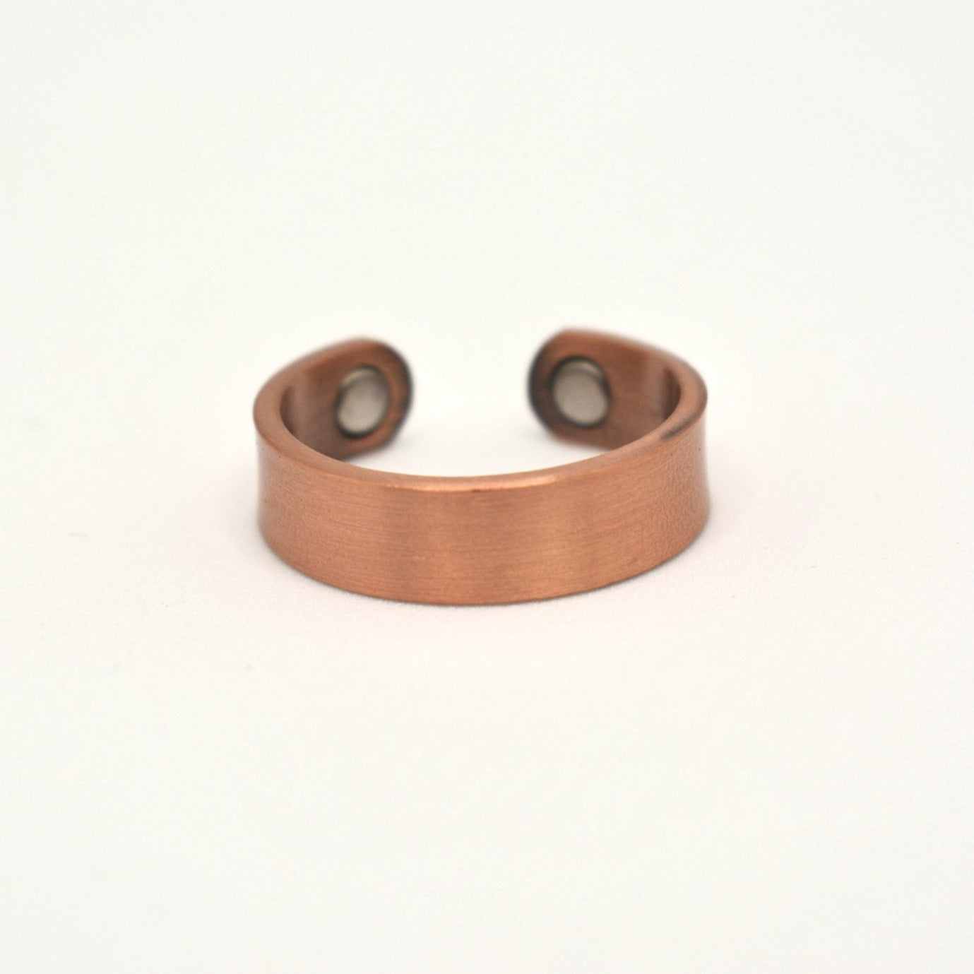 Magnetic plain brushed effect adjustable ring